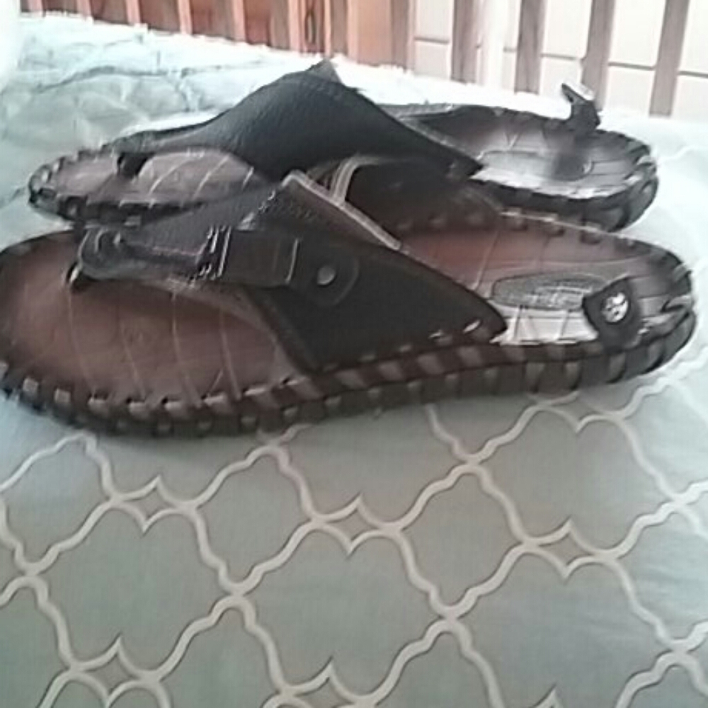 Merkmak leather flip flop